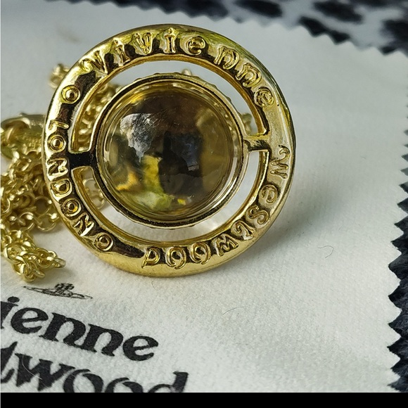 Vivienne Westwood Gold Crystal Orb Necklace - Picture 4 of 6